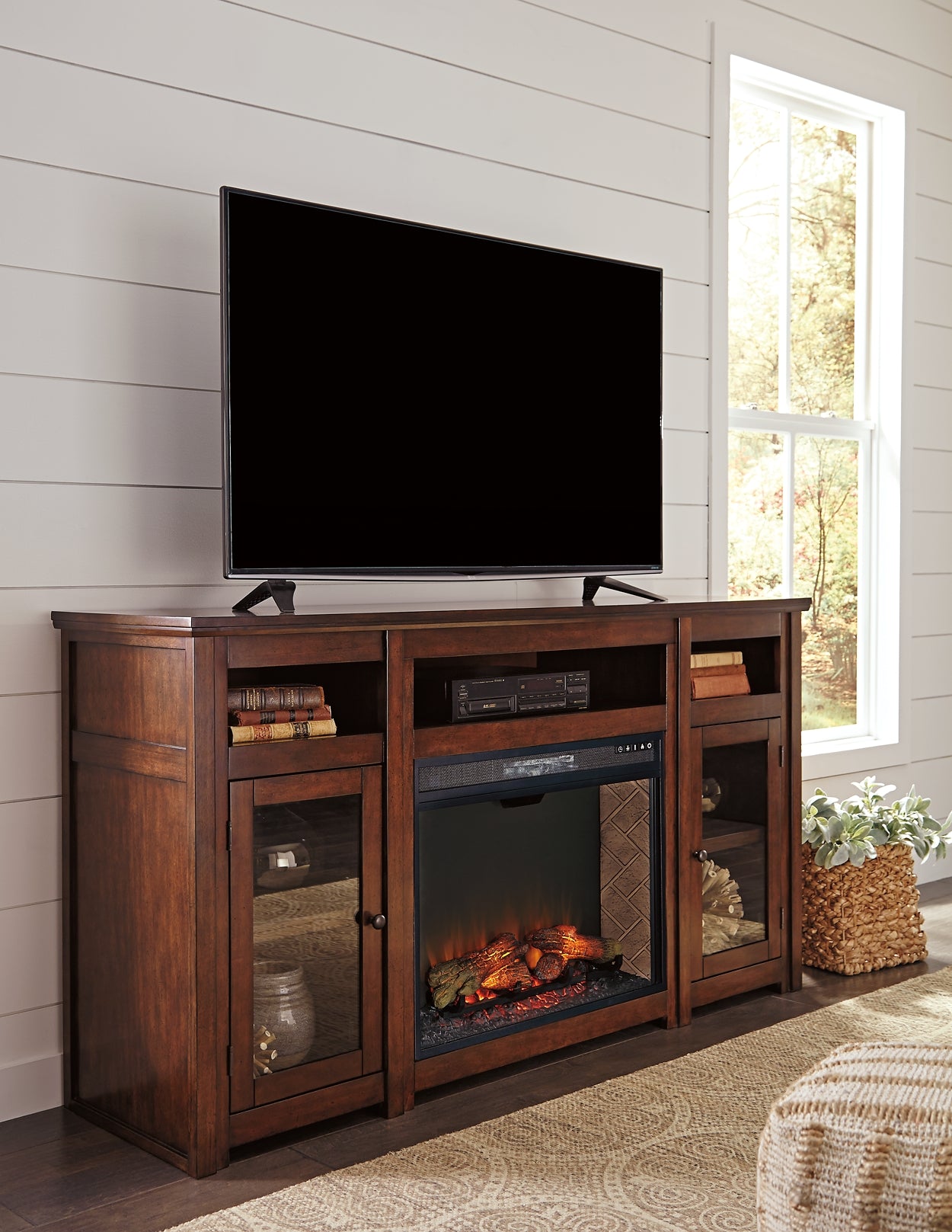 Harpan XL TV Stand w/Fireplace Option